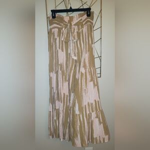 Elegant Wide Leg Pants in Tan and Pink